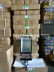 Lampu PJU LED 90watt IP65 3000K 6000K